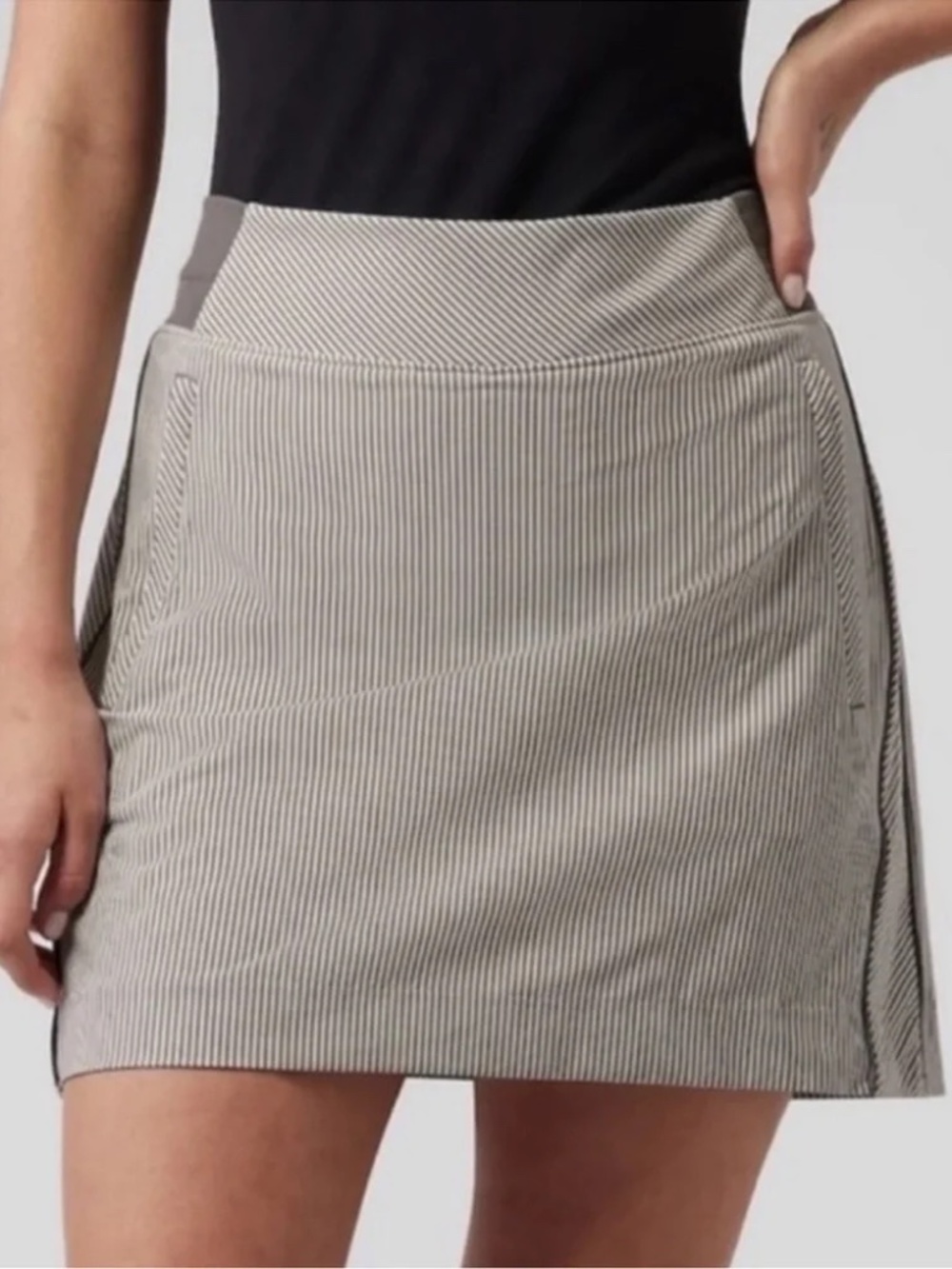 Athleta Brooklyn Gray & White Pinstripe Skort 6